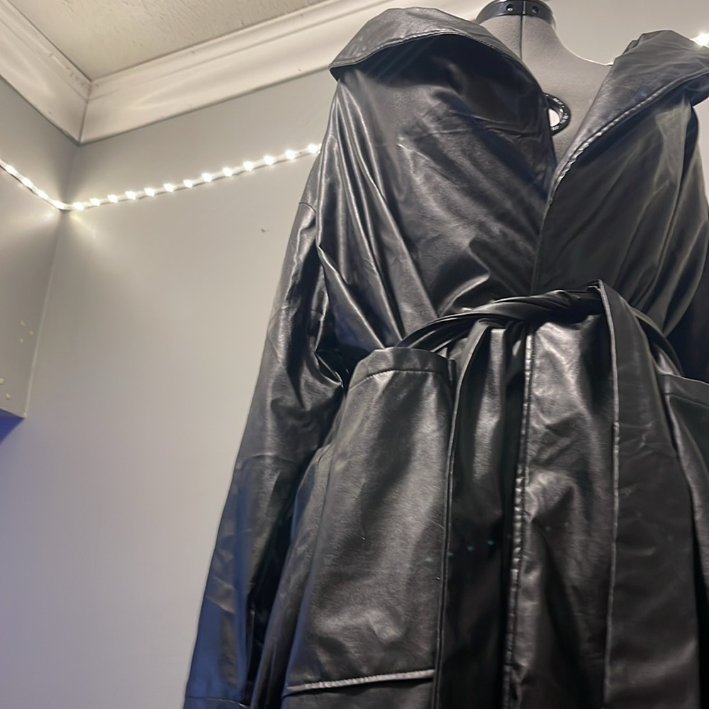 Vegan Leather Boo Hoo Trench sz 16 Plus Size